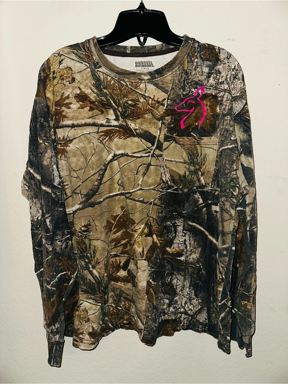 Russell outdoors long sleeve with pink deer size large